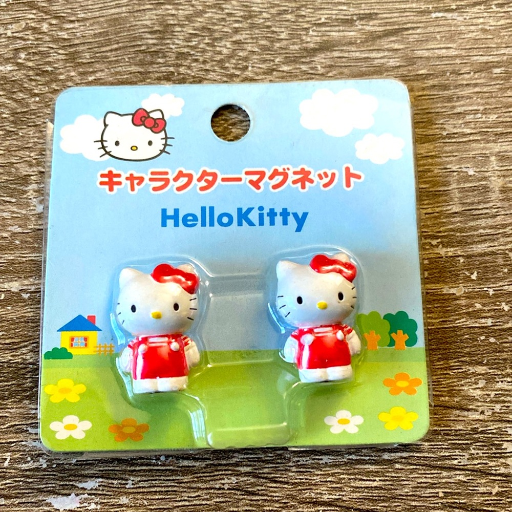 Hello Kitty Accessories Magnets 🧲